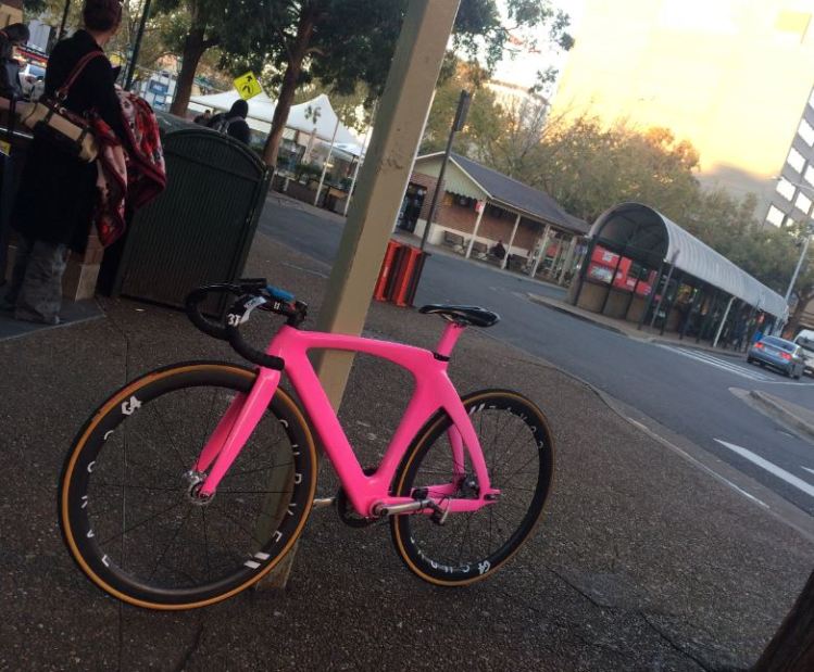 lizanne-wilmot-curve-g4-sydney-commute
